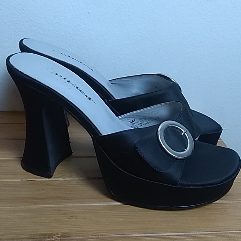 Kenneth Cole black platform slip on peep toe heel size 8M